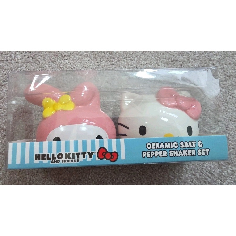 Sanrio Hello Kitty and‎ My Melody Ceramic Salt and Pepper Shaker Set NEW